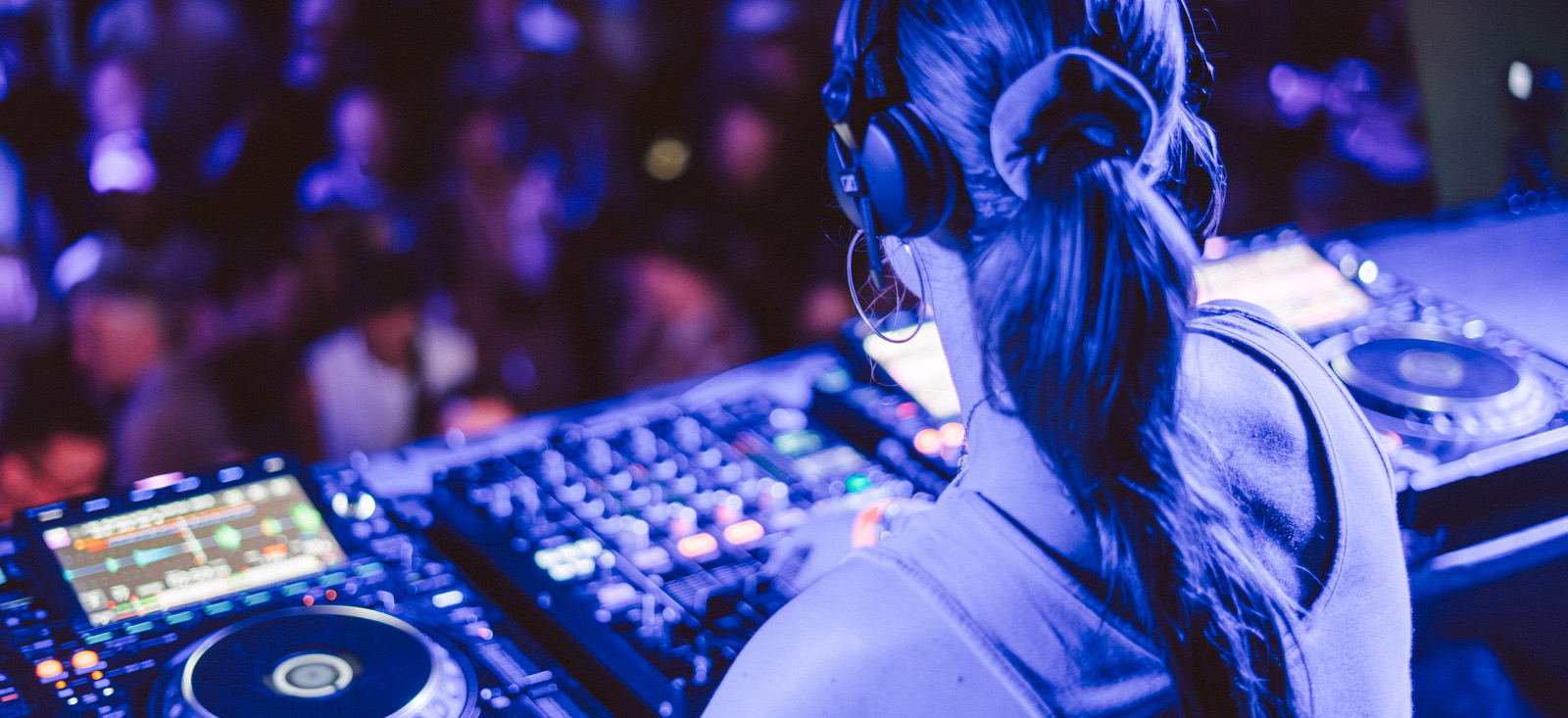 Kyrist performs at Ambra Night, SUNANDBASS 2025